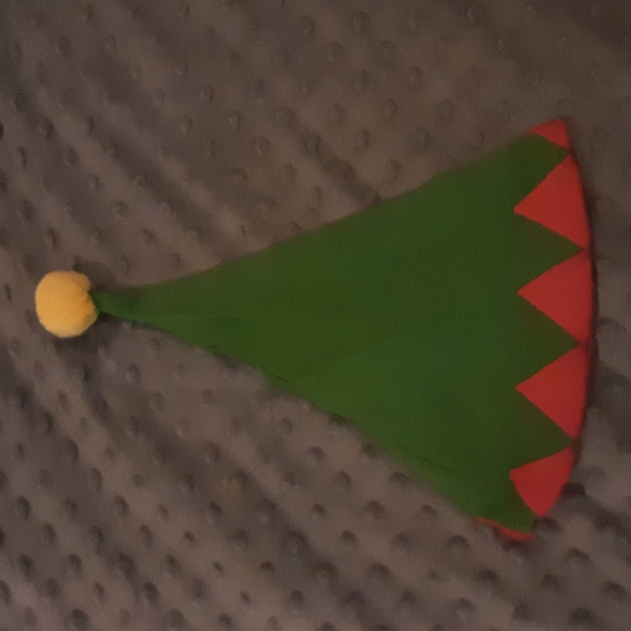 Truly Scrumptious 24 Months/2T Elf PJs w/hat - Picture 4 of 4